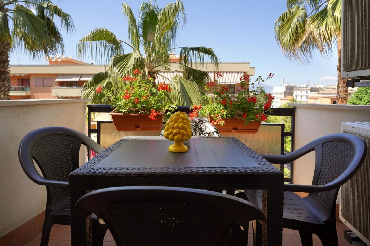 Piazza Lauro Suites ソレント エクステリア 写真